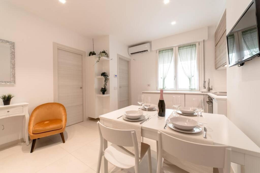 Loved By All - Loft Al Mare Con Free Parking Misano Adriatico Eksteriør billede